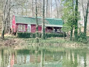 Country cabin overlooking pond near GWU - Image 3