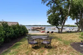 Beautiful Cottage w/ Lake Views and Private Beach - Image 4