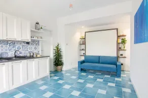 Brand new studio with private garden - Image 4
