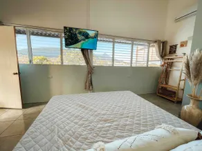 Boho Apartment: King Bed, Private Bathroom and Kitchen w/ AC - Image 4