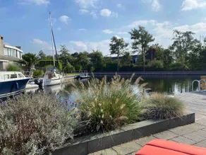 Lemmer à beira-rio com cais - Image 3