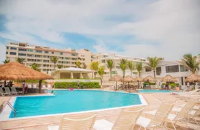 Apartment in a hotel area with a beach and pool - Image 4