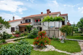 Ferienwohnung mit Garten und Terrasse | Gartenblick - Image 3