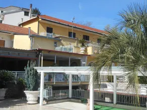 House with sea and mountains - Image 4