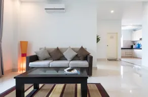 Luxury apartment in Residence - Image 3