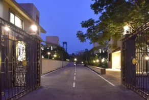 Tiara Tulip - 5bhk Pure Veg With Jacuzzi - Image 2