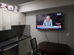 Yewande and Steve’s Place; Fully Furnished Suite - Image 3