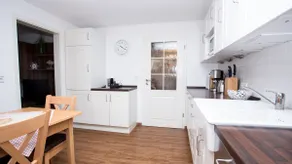 Cozy farmhouse - Image 5