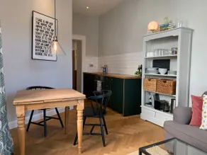 Chic Apt. - overlooks garden, quiet, 15mins to Dom - Image 3