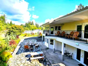 The Cullen's Clair de Lune, River-front Estate - Image 3
