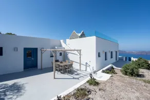 Private Caldera Villa | Escape the Crowds - Image 3