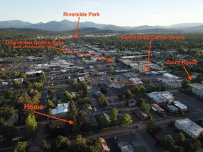 Modern Studio in the Heart of Grants Pass - Image 2