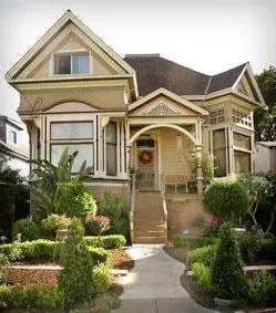 1 bedroom apt with twin beds in Downtown Victorian - Image 5