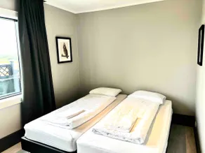 The Greyhouse "Big Apartment" - Image 3