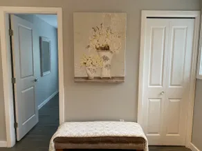Yellow House Living! Private Carriage House - Image 3