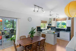Enchanted Garden Cottage with Bikes and Air Con - Image 4
