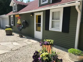 Cole's Country Cottage •In The Heart of Fish Creek - Image 2