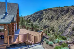 Steelhead Falls Log Cabin - Image 4