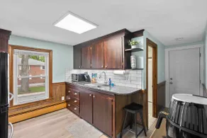 Pet-Friendly 1BR Apt | Near Downtown Manchester - Image 3