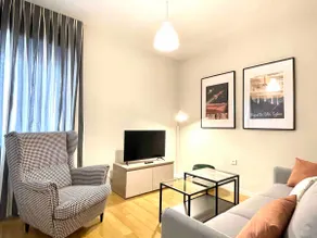 Comfortable and centrally located apartment, ideal for families. - Image 4