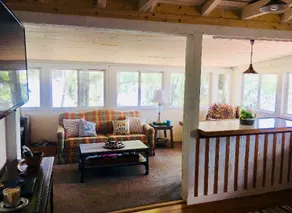 Romantic waterfront cabin/Panoramic views/Hot tub - Image 3