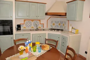 Up to 8 persons' in Tuscan farmhouse apartment - Image 4