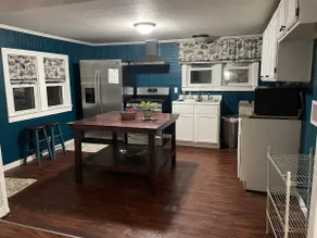 Cute West Side Home - Image 3