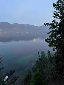 Beautiful Lakefront House on Flathead with Gym - Image 4
