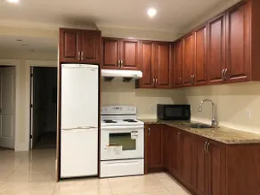 #2Bed/1 Bath/Full kitchen ,5 min walk skytrin/mall - Image 4