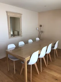 Spacious bright apartment - Image 2