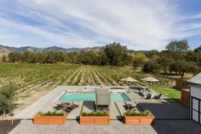 Secluded villa w/ pool & private vineyard in town. - Image 4