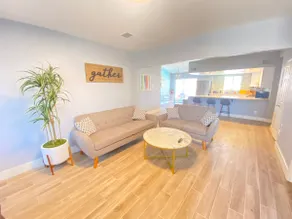 Stylish - Fun House with Swimming Pool and Games - Image 2