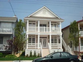 GOLD COAST.2 BLOCKS TO BEACH.3 BR.2.5 BA.WIFI - Image 2