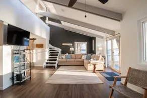 Riverside Beach House - Image 3