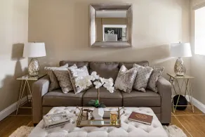 Stylish Luxury Apt. in Historic Reservoir Hill - Image 2