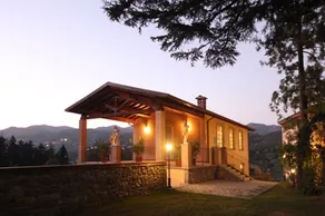 VILLA TURRI - Luxury Country & Padel Resort - Image 4