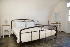 Theros Guesthouse Spetses - Image 5