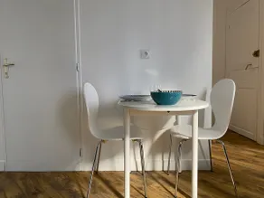 Genuine 2-room, fully renovated - Image 3