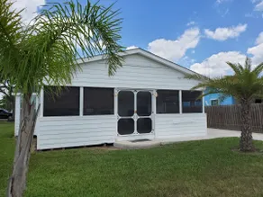 Seadrift Pelican House - Image 2