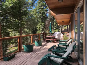 Tahoe City Cabin ~ Spectaculaire vue sur le lac! Marchez vers le lac et la ville * WIFI * - Image 4