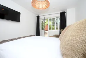 Bramley, A self-contained room in Winchester - Image 3