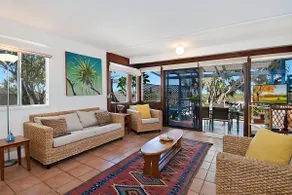 Beach House - Image 3