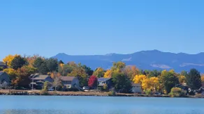 $0 Fees-Hot Tub, Lake View Oasis-Near Shops/Dining - Image 4