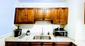 Chateau de Woodlawn - Peaceful 3 bedroom apartment. - Image 4