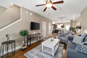 Downtown Luxury 2Bedroom Townhome - Image 2
