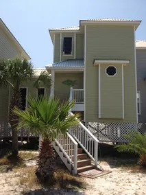 Beach Life Bungalow for Two - Image 4