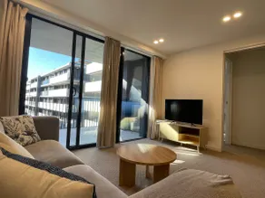 Modern Apartment with Free Parking - 3 minutes to Canberra CBD - Image 2