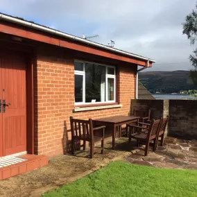 Cosy cottage overlooking the Gare Loch. - Image 2