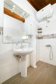Serenity View - traditional village apartment - Image 5