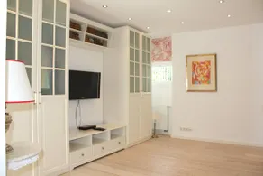 Loft-style apartment (100 sqm) with sun terrace - Image 4